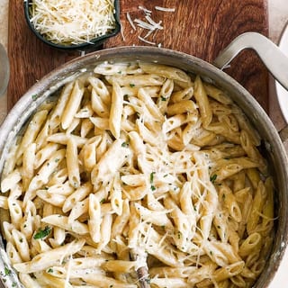 Alfredo Penne Pasta ( Chicken and Gyro)