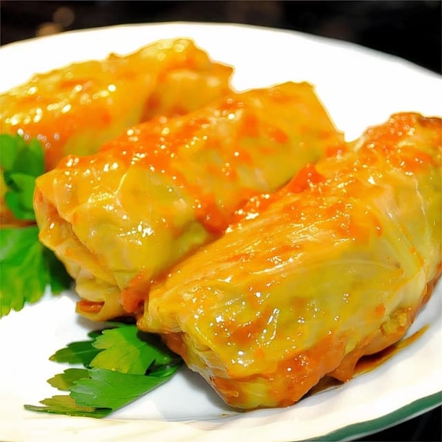 Meat Stuffed Cabbage Rolls (8).